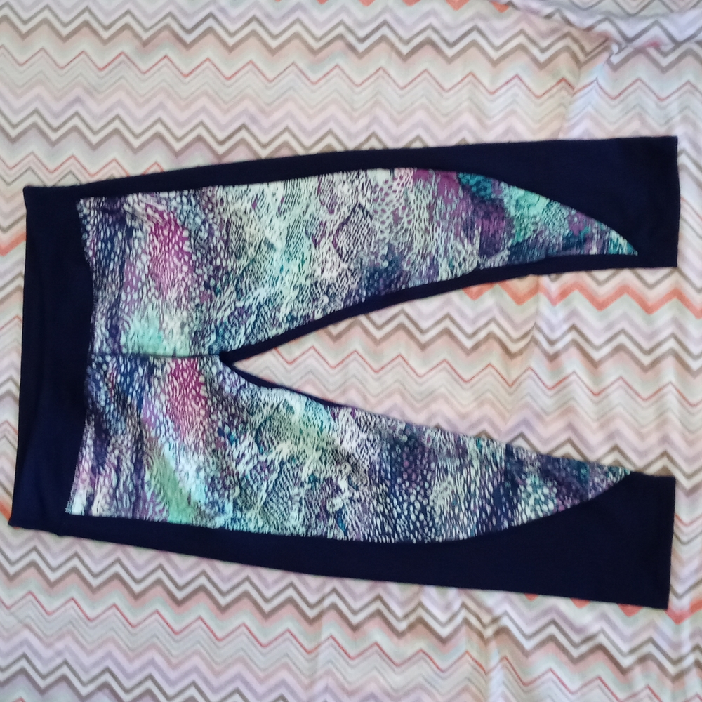 Fabletics Capri leggings